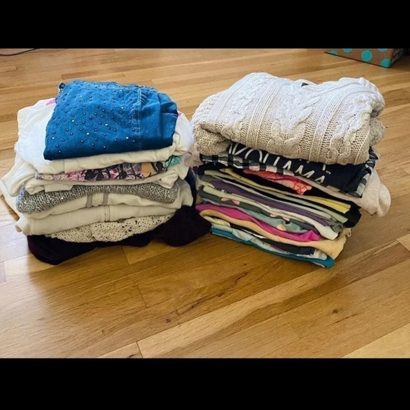 WOMEN’S CLOTHING LOT 20 ITEMS - Picture 4 of 5